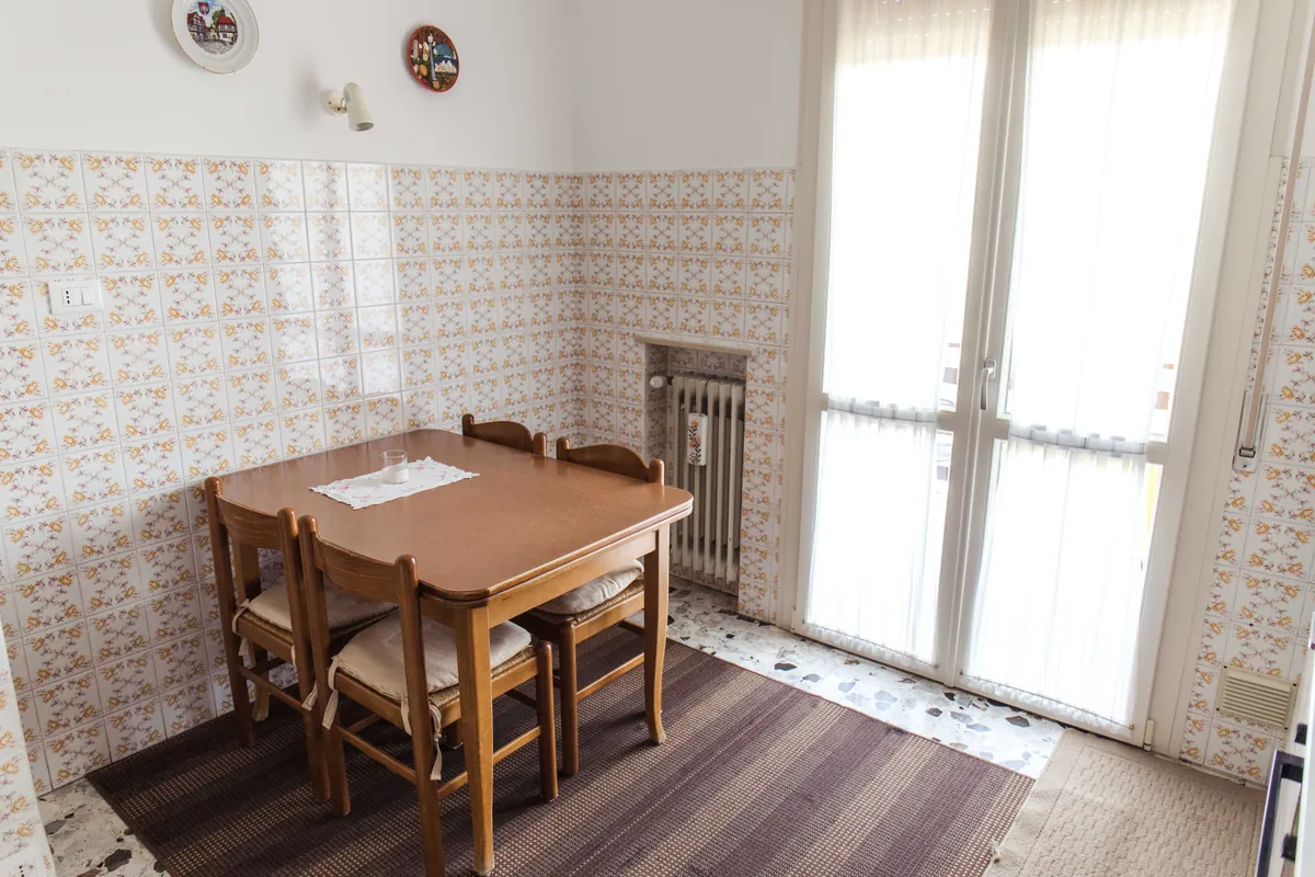 La cucina e il tavolo