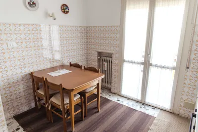 La cucina e il tavolo